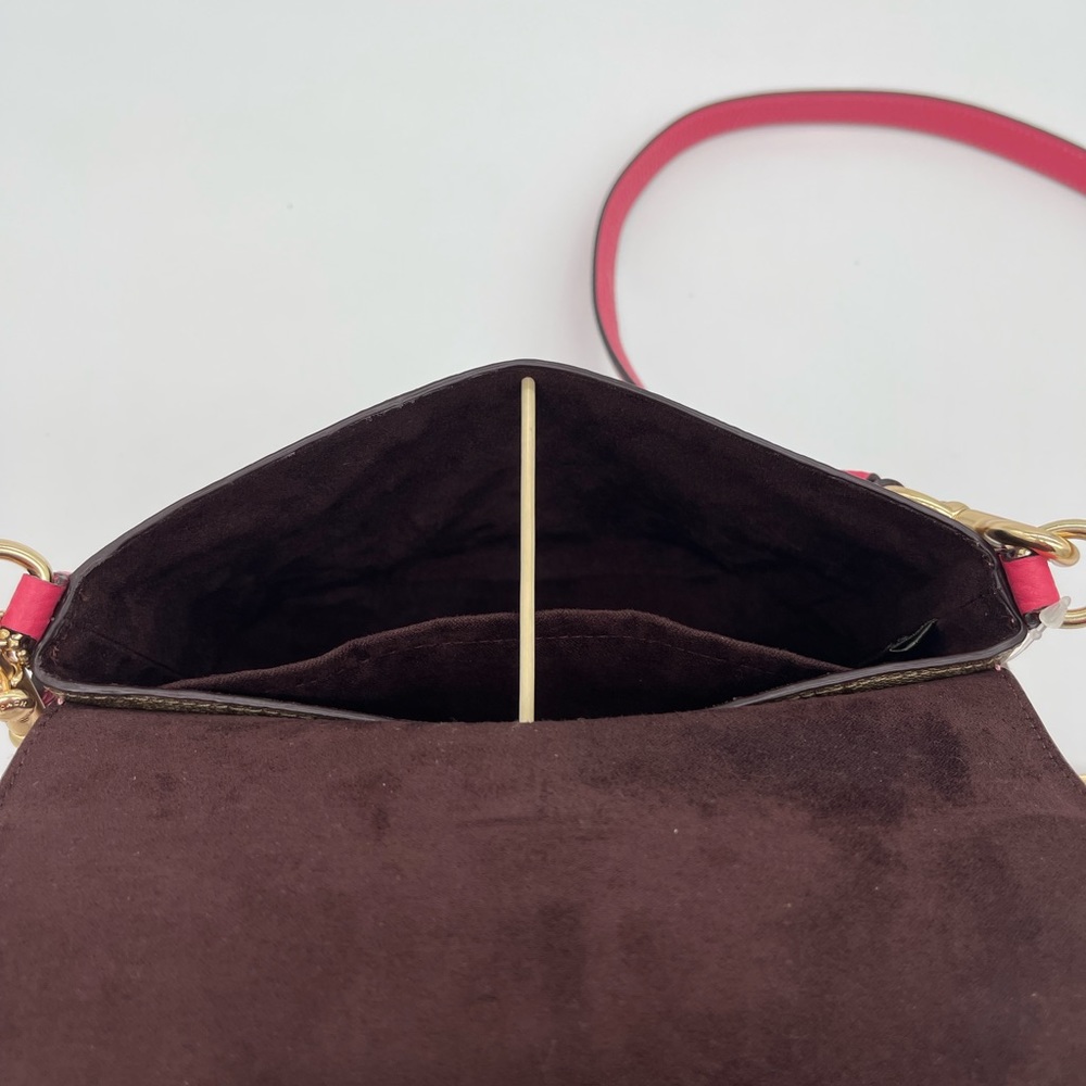 Coach Signature Karlee Xbody Bag - Picture 11 of 13